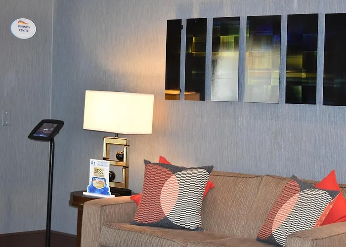 Baymont By Wyndham Dallas/ Love Field